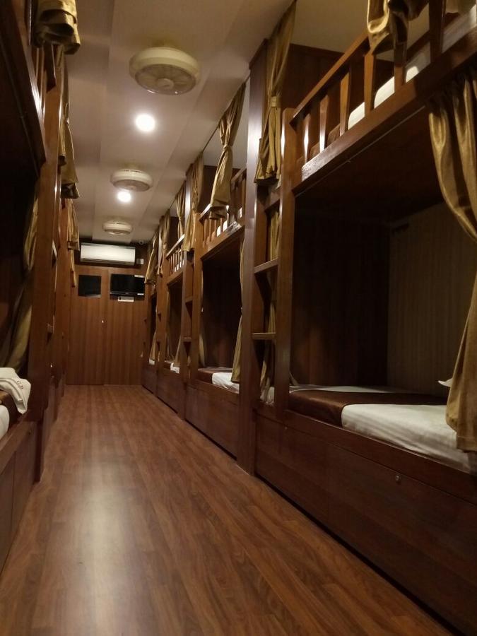 Classic Dormitory Mumbai  Buitenkant foto