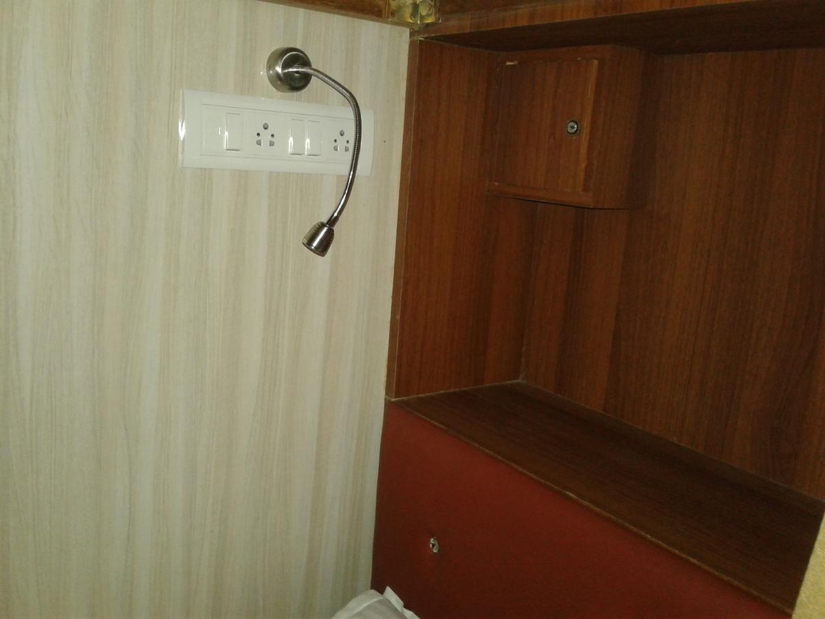 Classic Dormitory Mumbai  Buitenkant foto